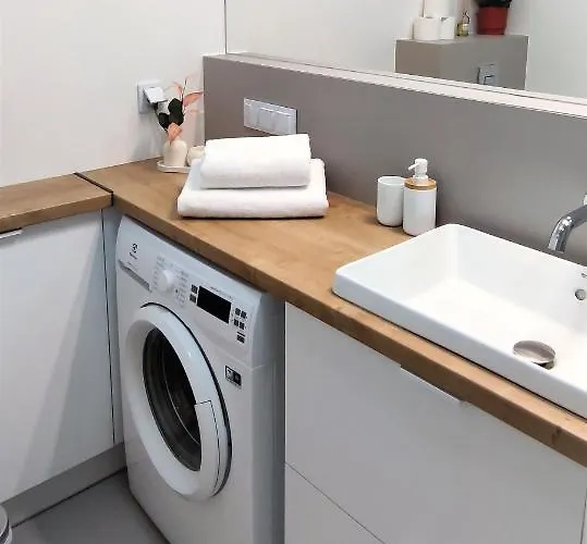 Marina Bay & * Dziwnów