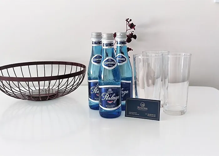 Marina Bay & * Dziwnów