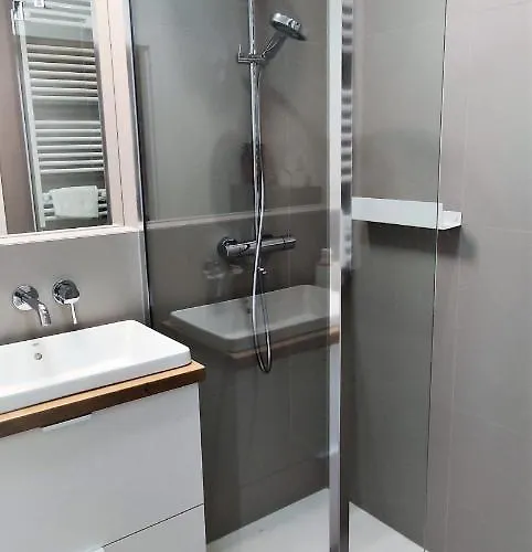 Marina Bay & * Dziwnów